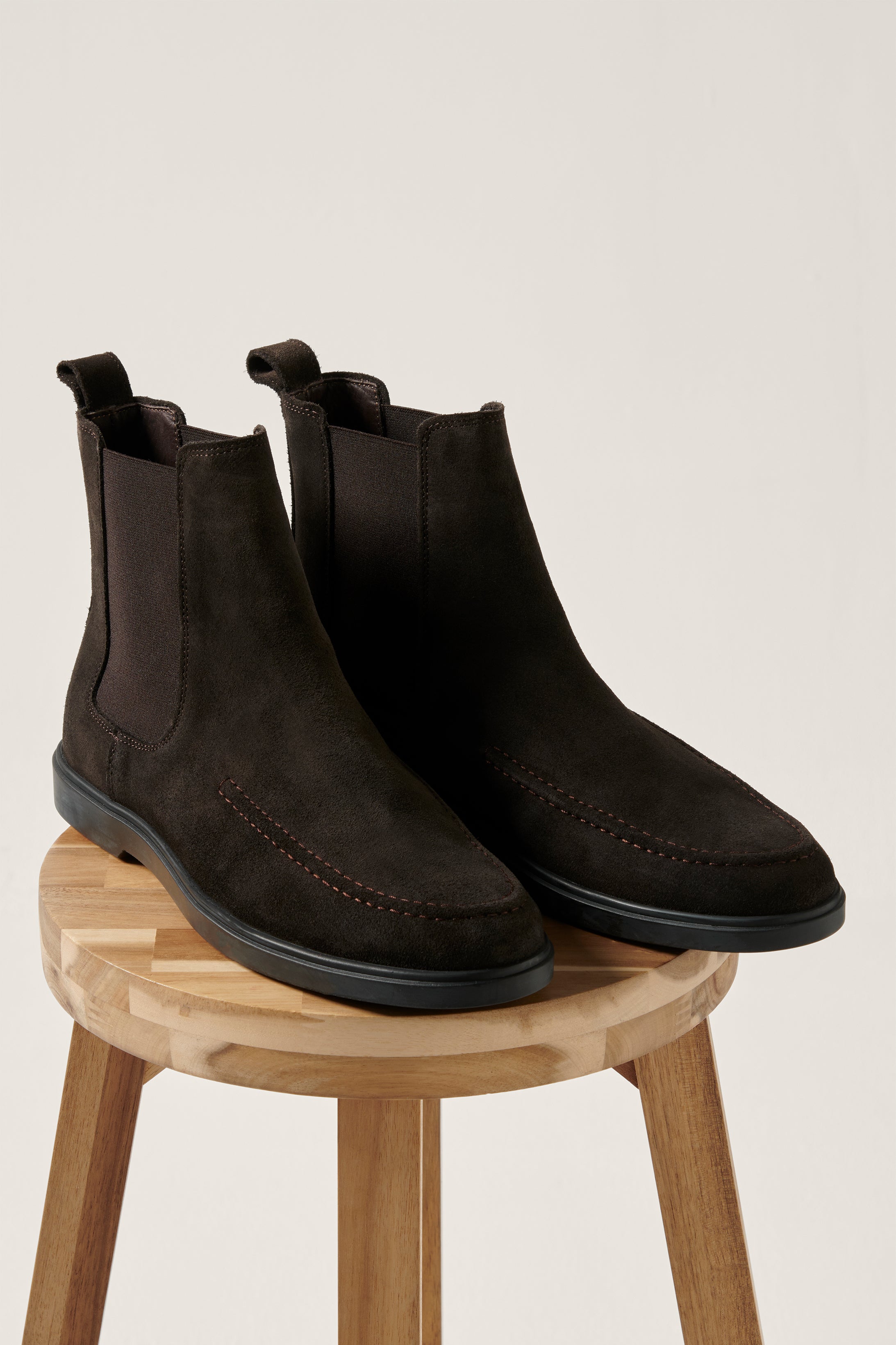 Auburn Chelsea Boot - Suede - Coffee Brown
