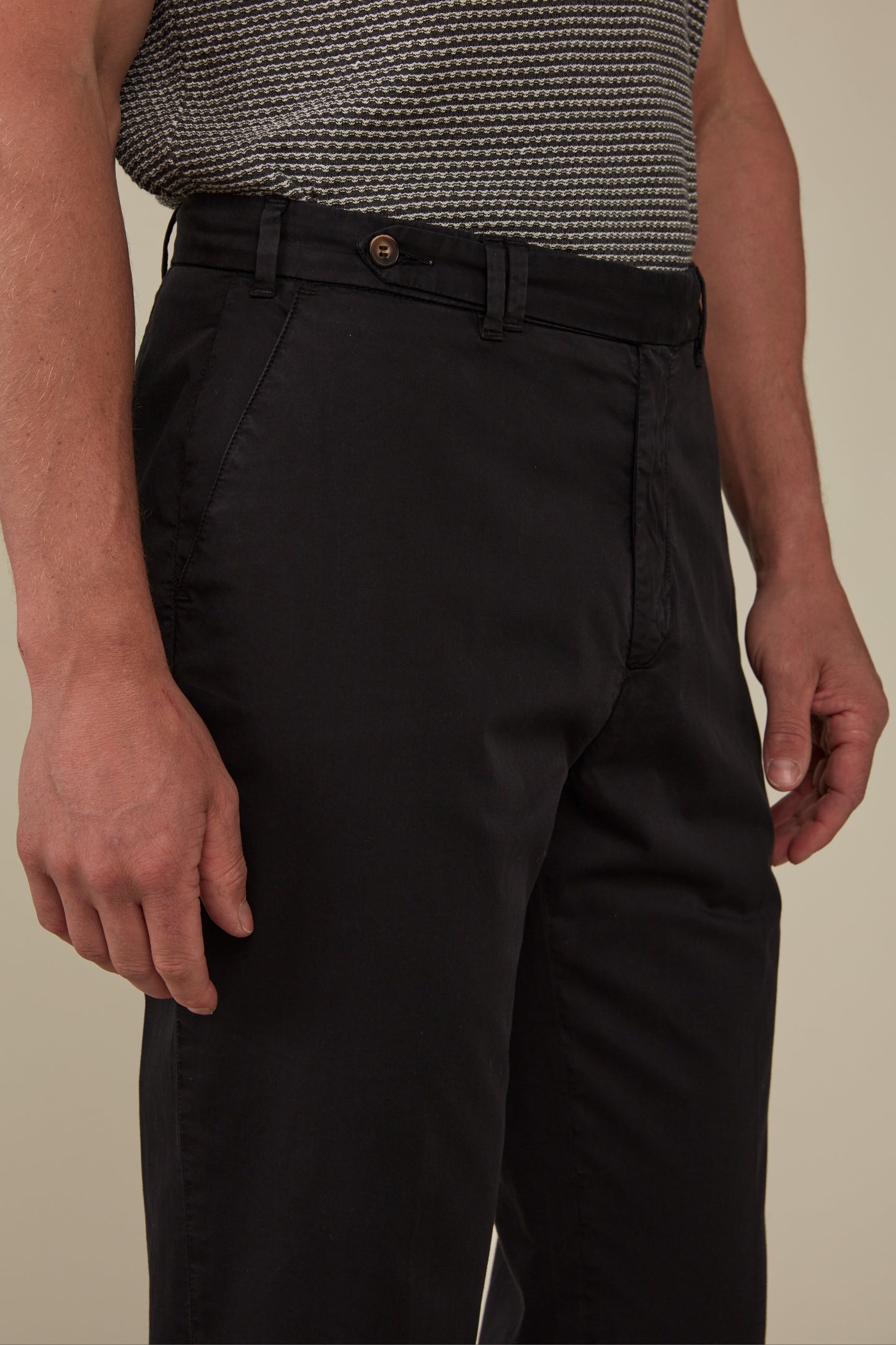 Garment Dyed Carrot Fit Chino Paperweight - Black
