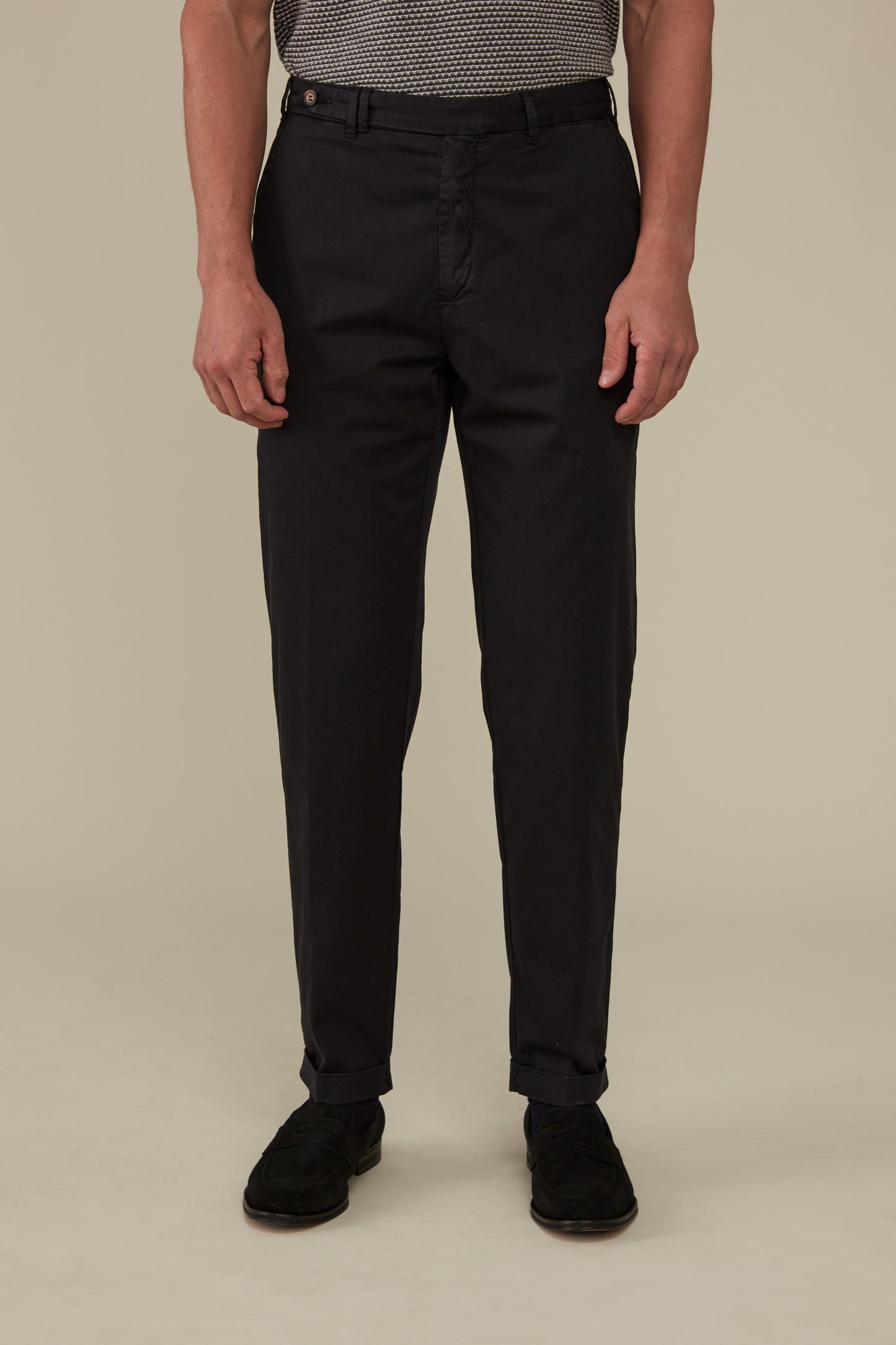 Garment Dyed Carrot Fit Chino Paperweight - Black