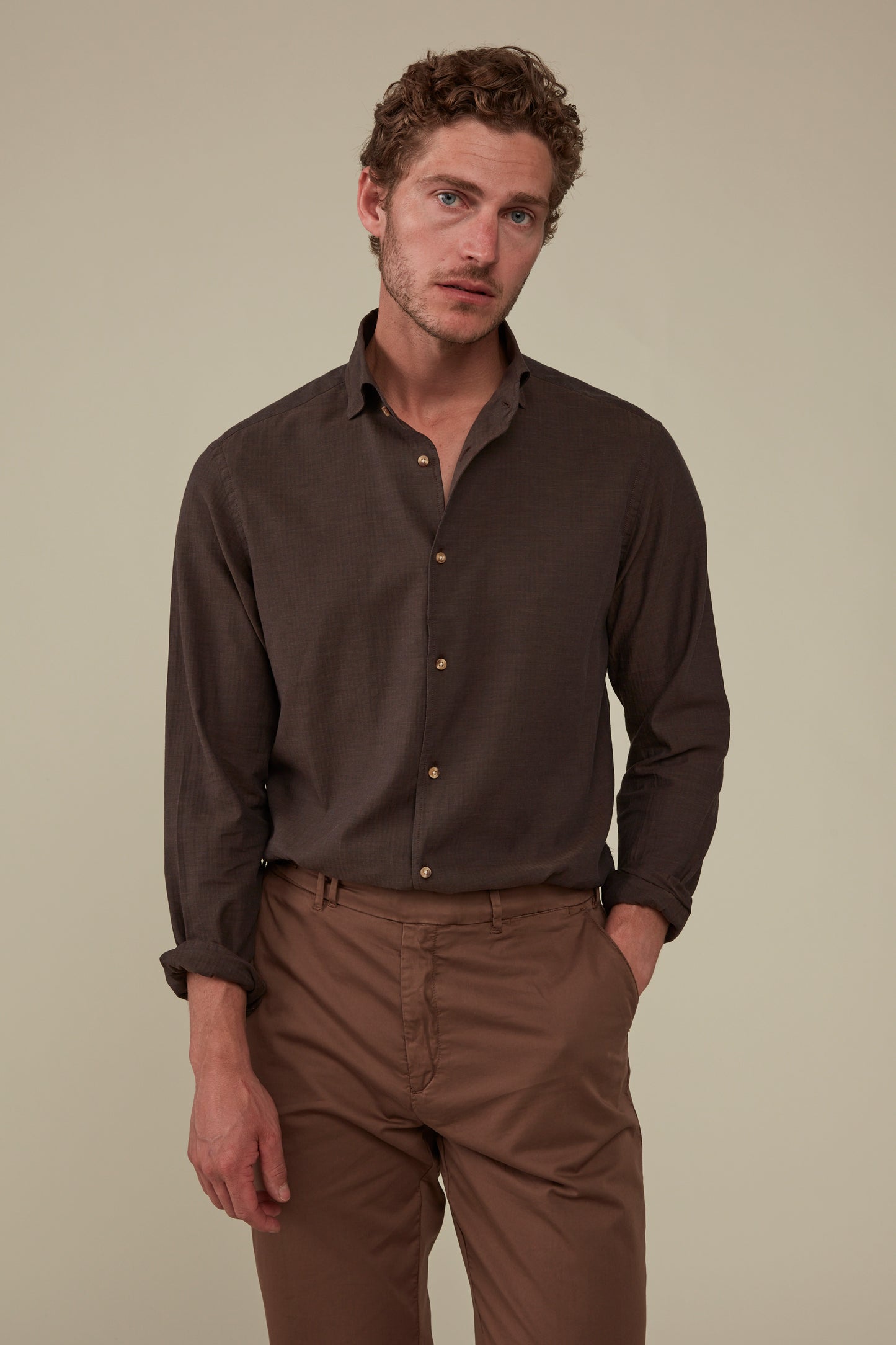 Fenner Cutaway Shirt: Chocolate Herringbone