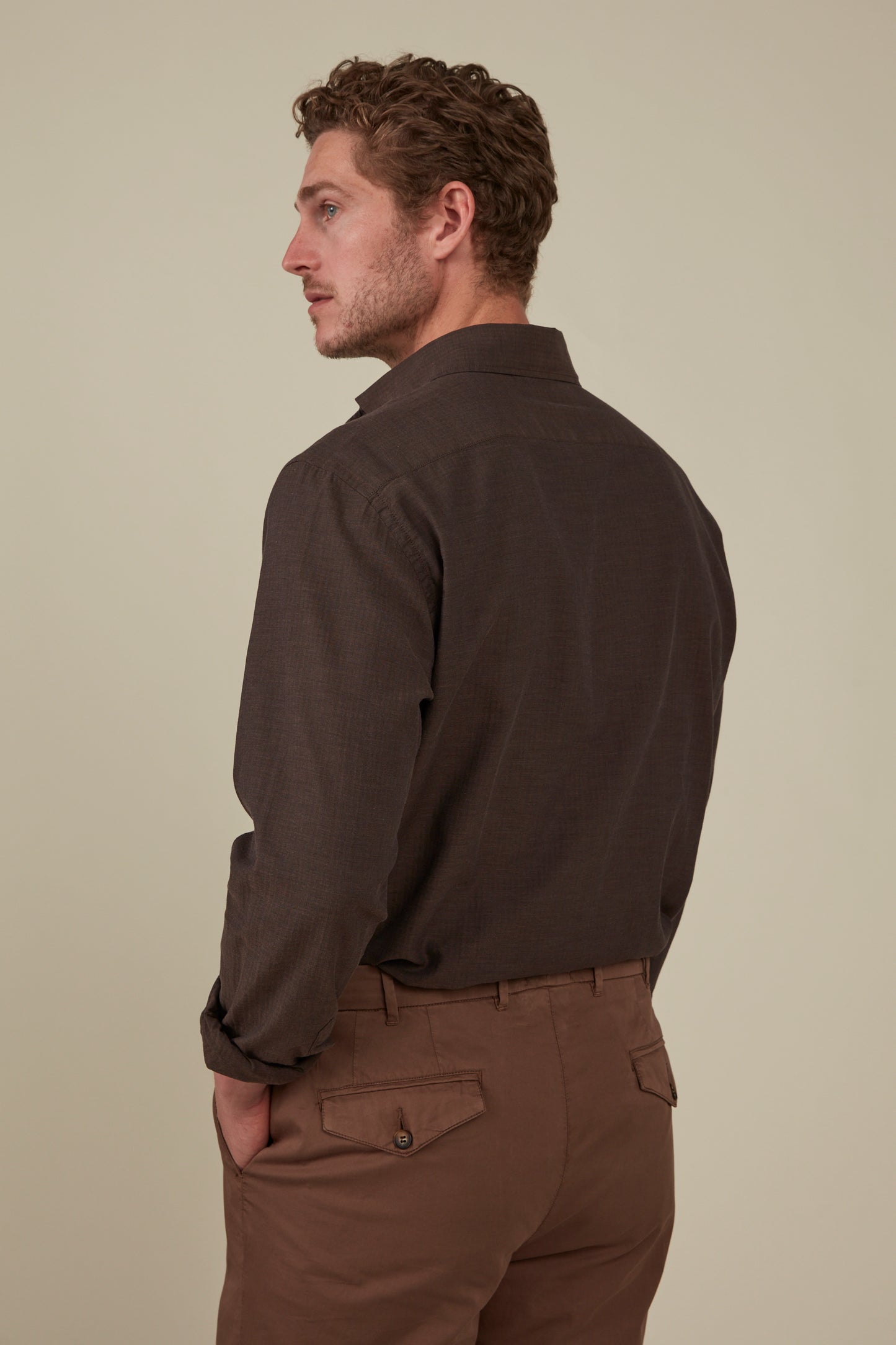 Fenner Cutaway Shirt: Chocolate Herringbone