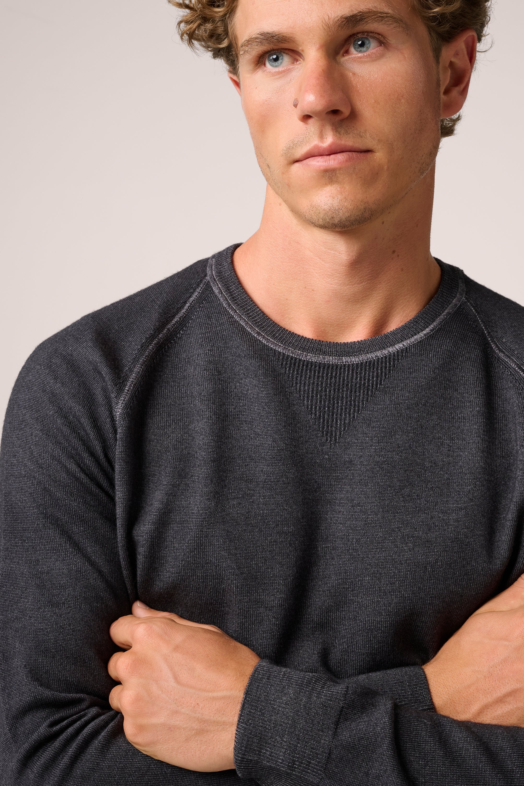 Alcott Raglan Crew Sweater - Wool - Vintage Wash Charcoal