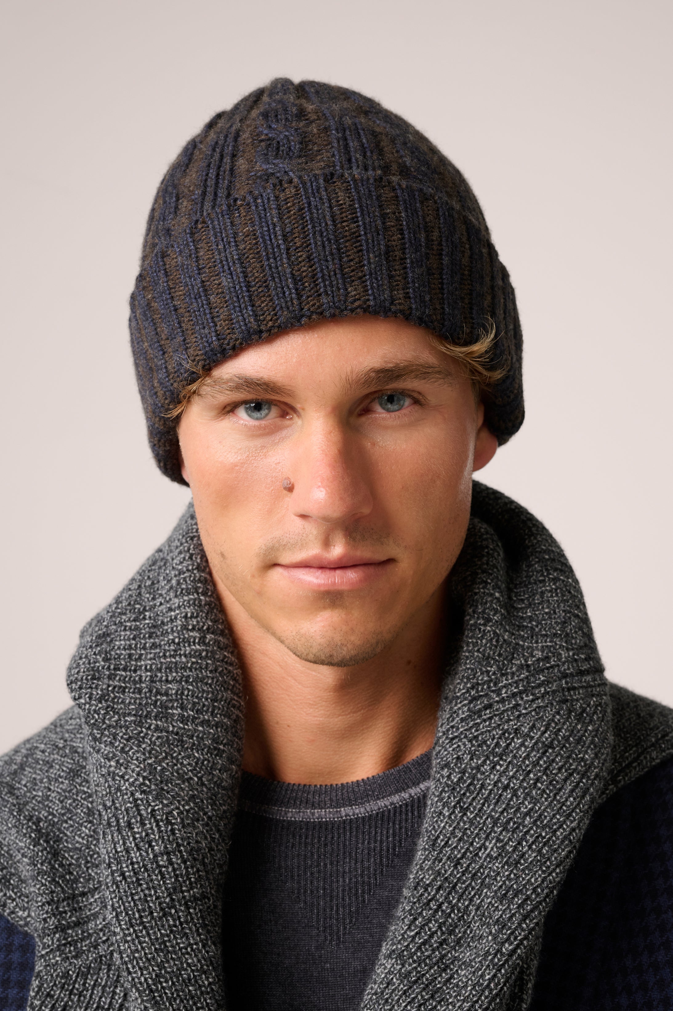 Ribbed Knit Beanie - Cashmere And Wool - Blue And Brown