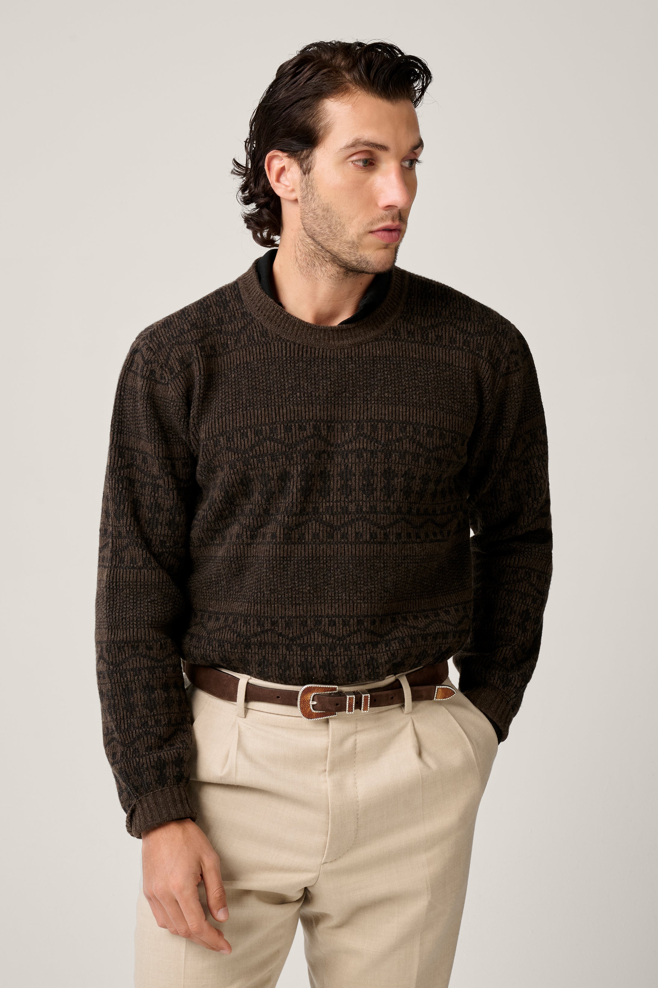 BROWN_SWEATER_1_de367da1-50e0-4417-8b1b-8ce6e06c1cfa.jpg
