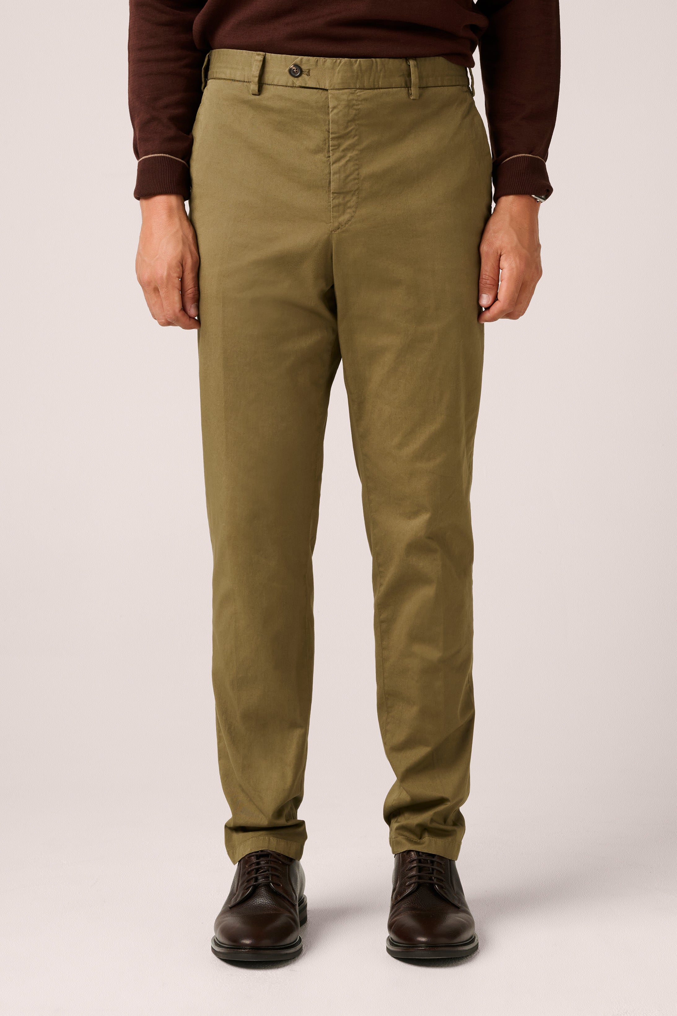 Beechworth_chino_Olive_1.jpg