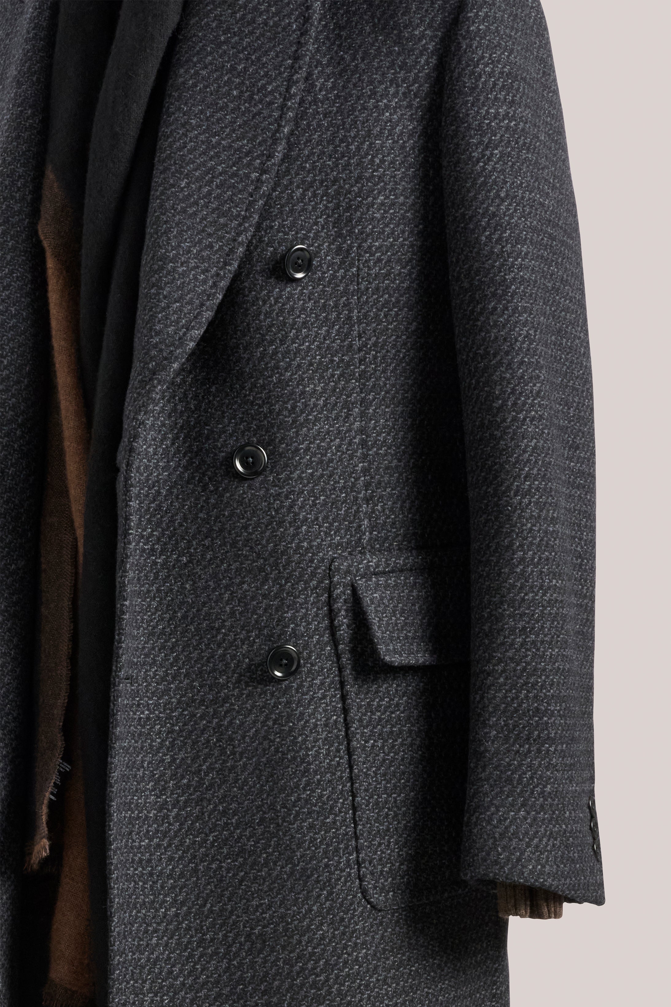 LARGEGREYCOAT_2.jpg