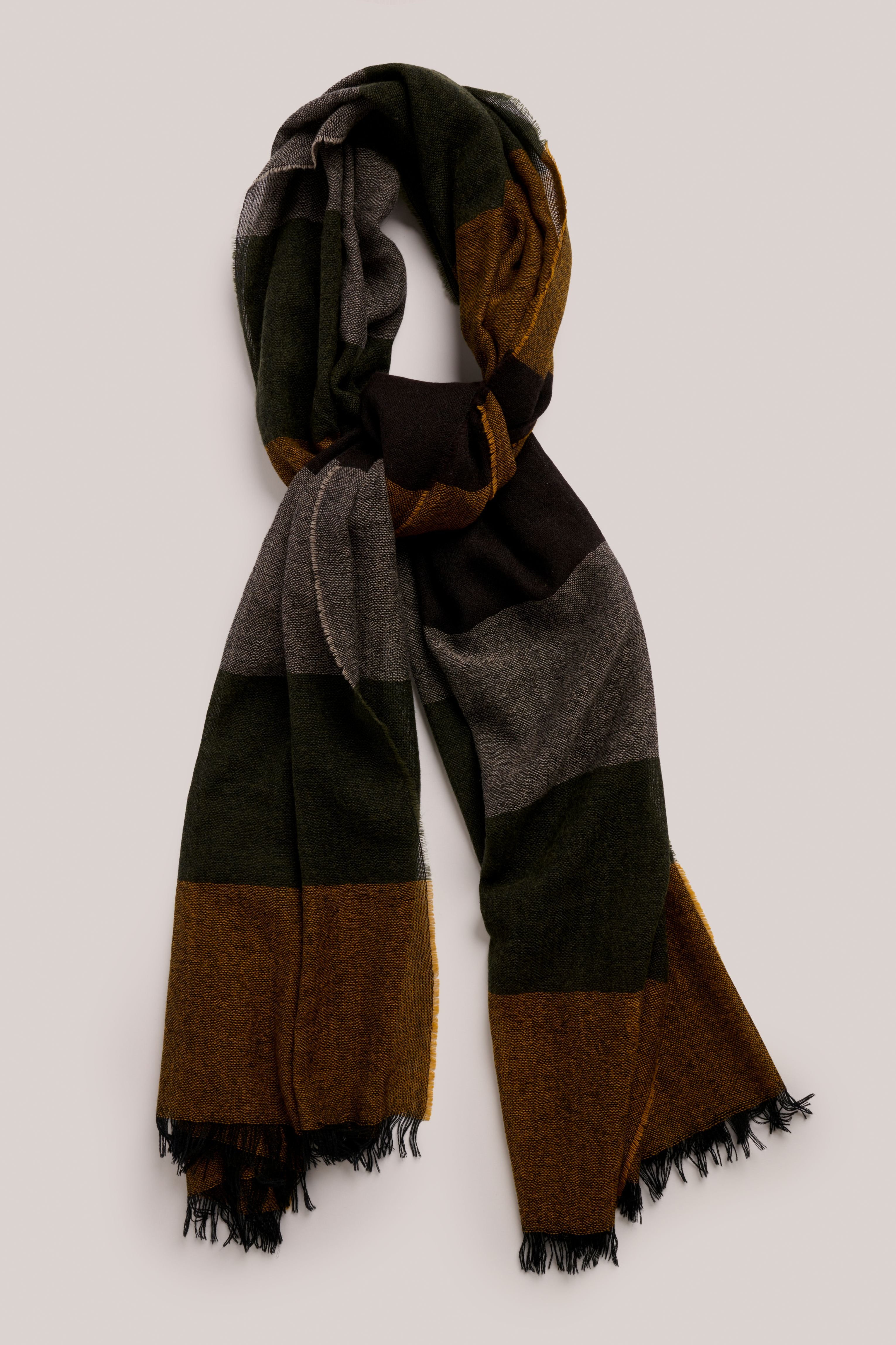 MUSTARD_SCARF_1.jpg