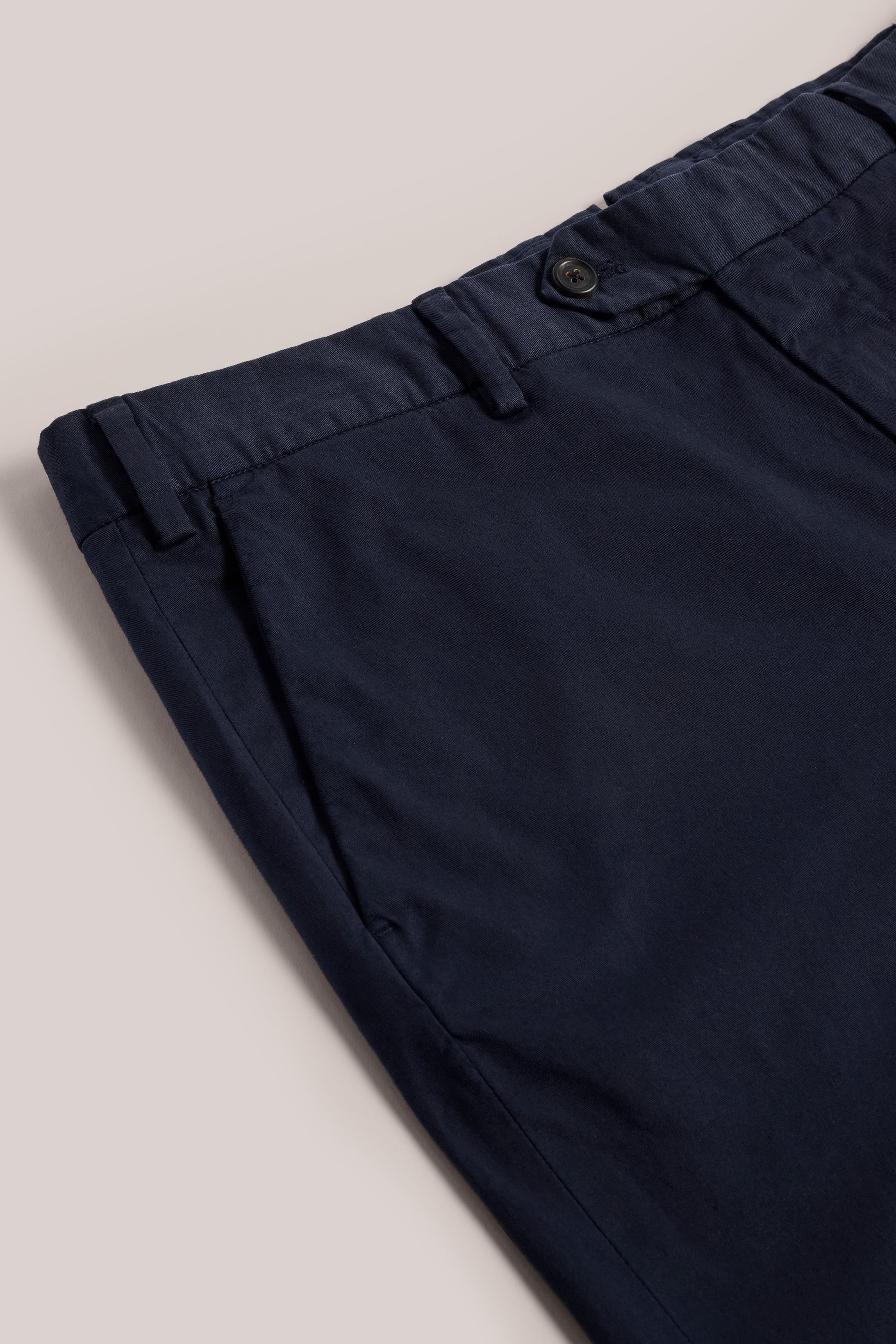STRAIGHTLEGCHINO_NAVY_2_5eb8bfc2-6db6-497c-8c58-f3ecb88fab5a.jpg