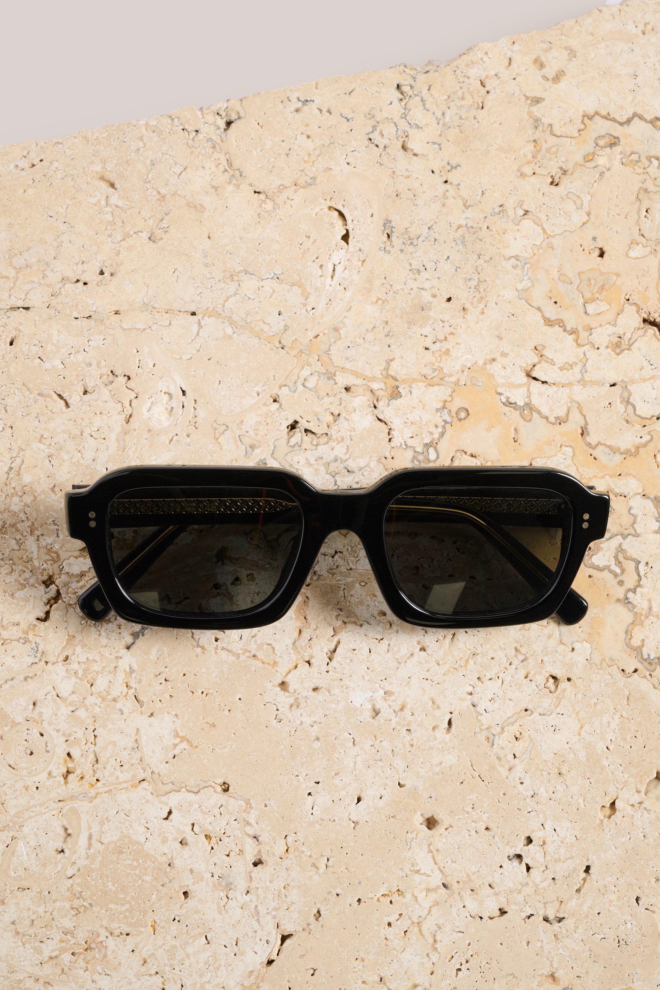 SUNGLASSES_4.jpg