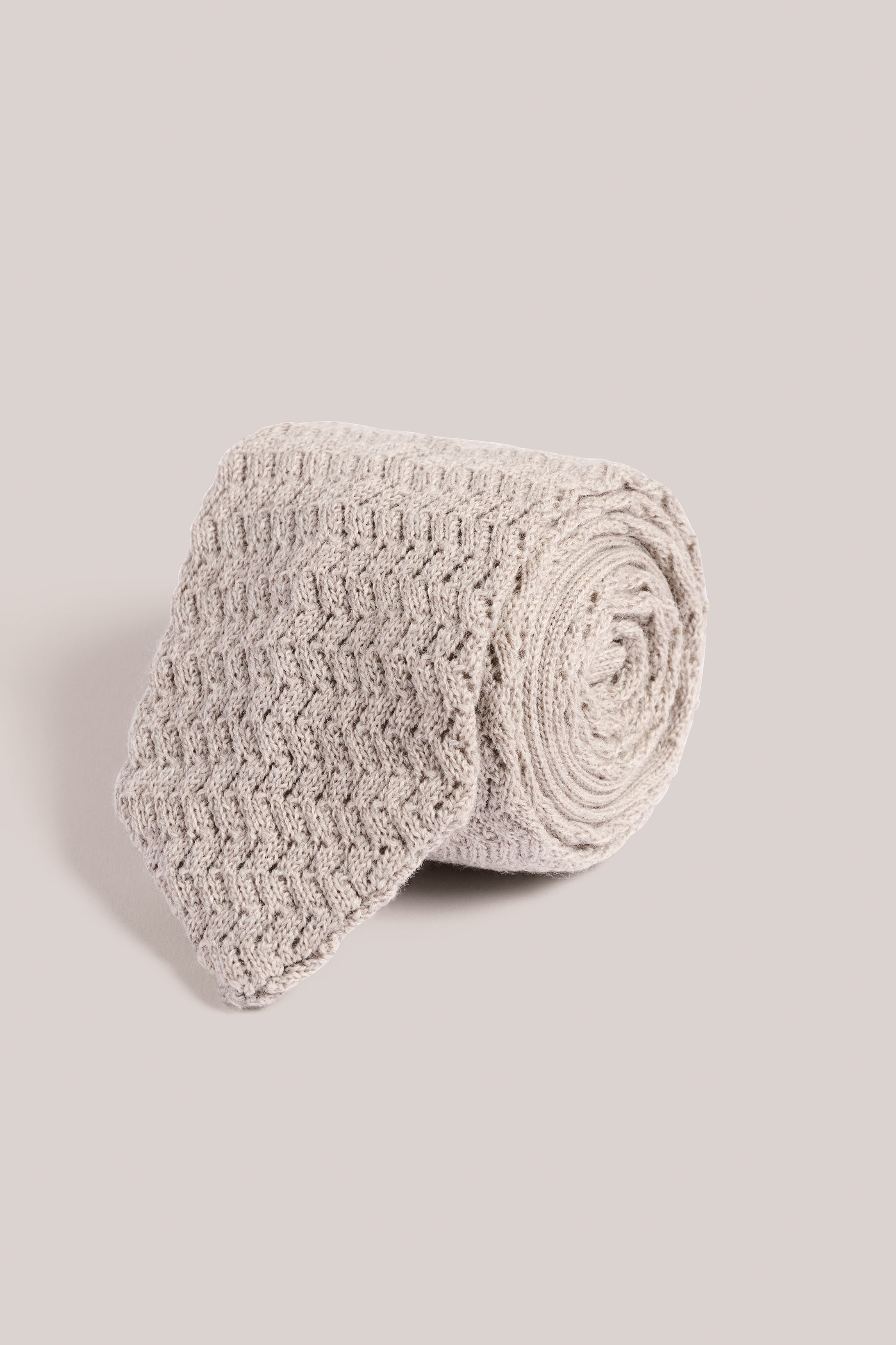 TaupeWoolKnitTie_2.jpg