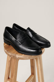 Russell Classic Loafer - Black Grain: Pre-Order